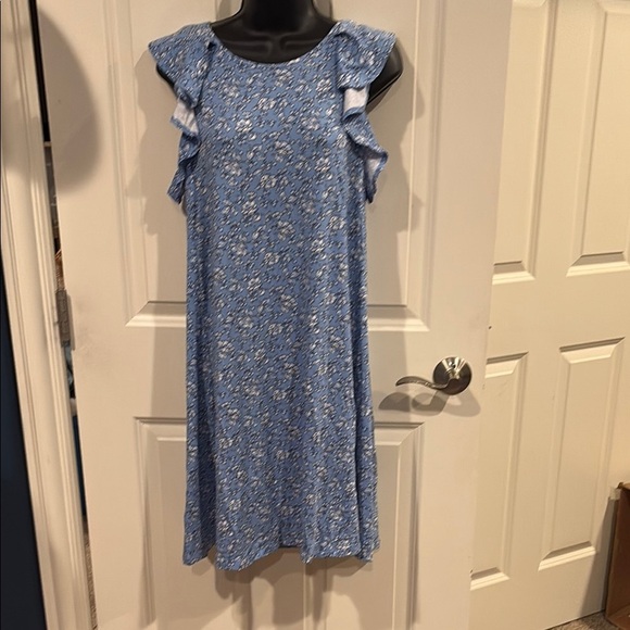 LOFT Dresses & Skirts - Loft medium Blue Floral Ruffle shoulder Dress - NWT
